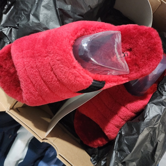 UGG Red Fluffy Sandals, Never Worn - Picture 6 of 12